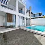 Luxury 2-floor With Private Swimming Pool فيلة *