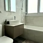 Luxury 2-floor With Private Swimming Pool * باراليمني