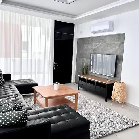 Luxury 2-floor With Private Swimming Pool * Paralimni