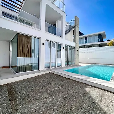 Luxury 2-floor With Private Swimming Pool فيلة *