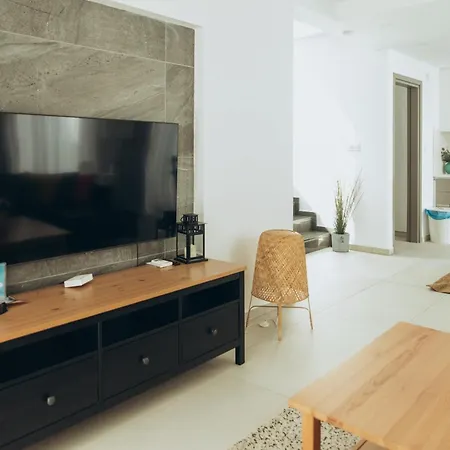 Luxury 2-floor With Private Swimming Pool فيلة *
