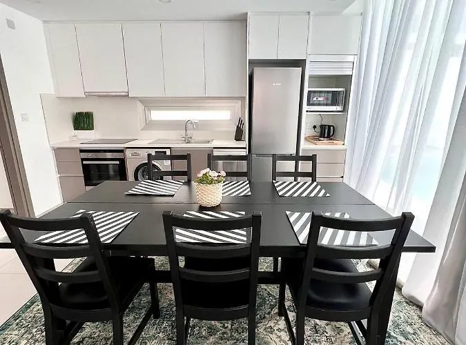 Luxury 2-floor With Private Swimming Pool Vilă