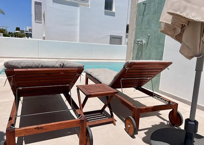 Luxury 2-floor With Private Swimming Pool * Paralimni
