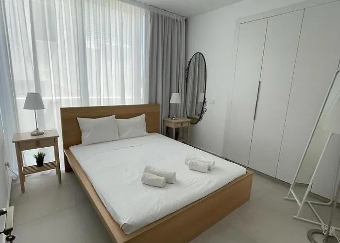 Luxury 2-floor With Private Swimming Pool Vilă